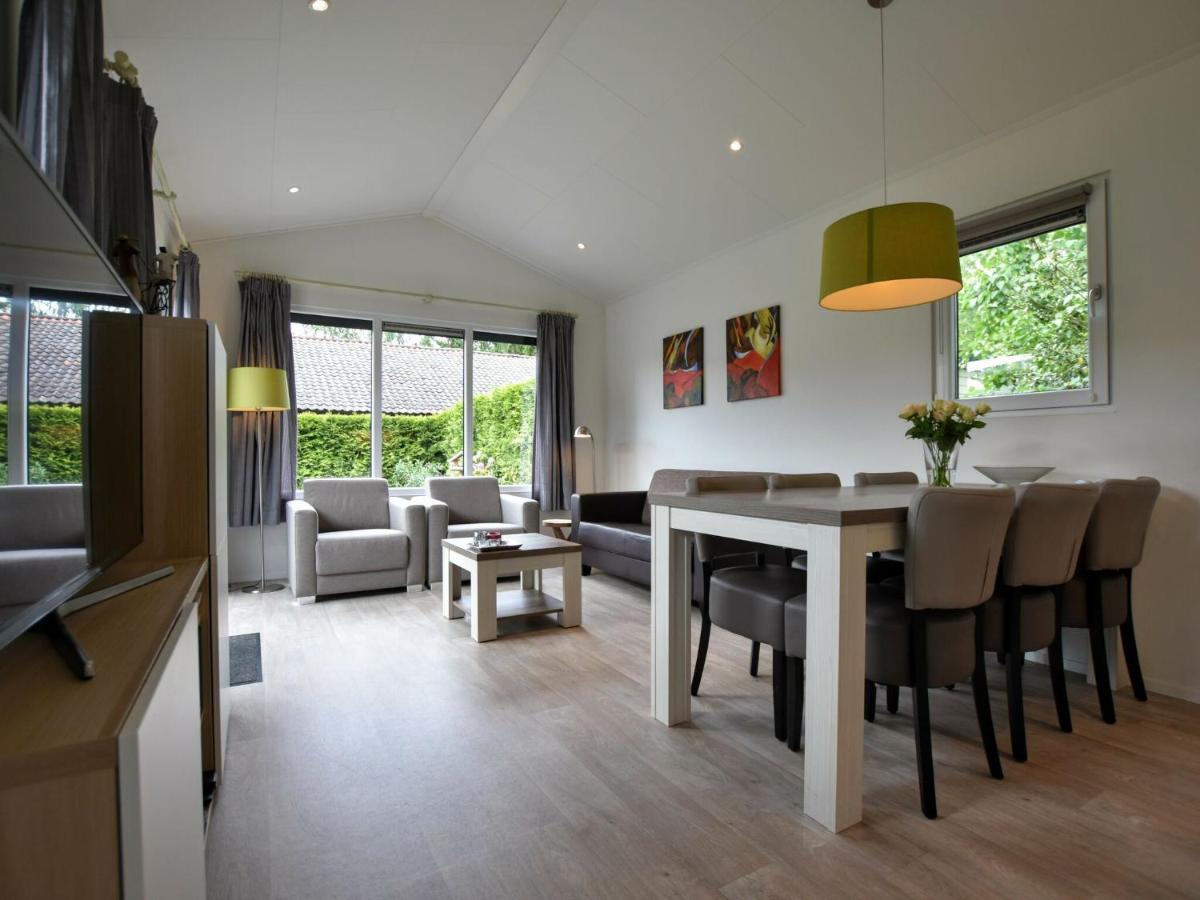 Spacious Chalet In Wolfheze With Garden Bagian luar foto