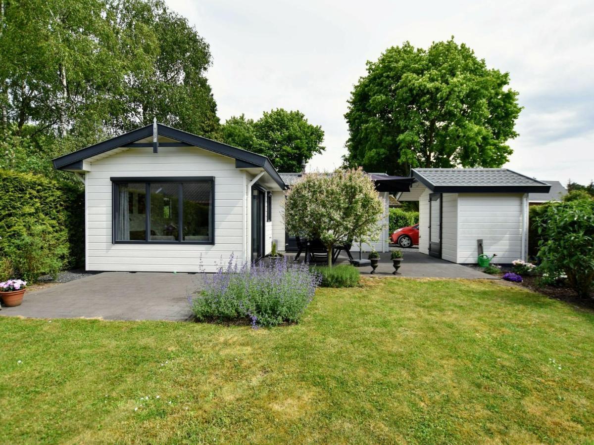 Spacious Chalet In Wolfheze With Garden Bagian luar foto