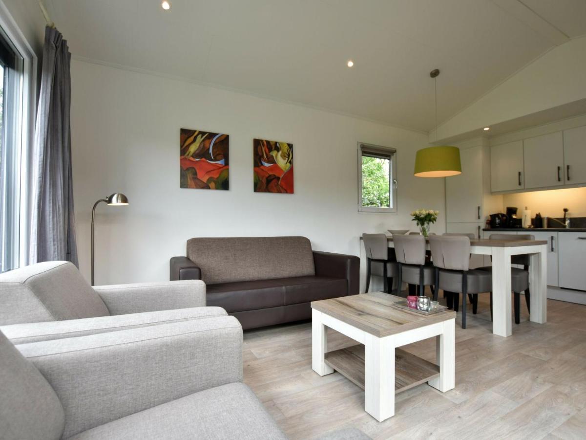 Spacious Chalet In Wolfheze With Garden Bagian luar foto