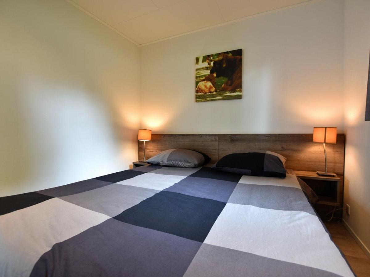 Spacious Chalet In Wolfheze With Garden Bagian luar foto