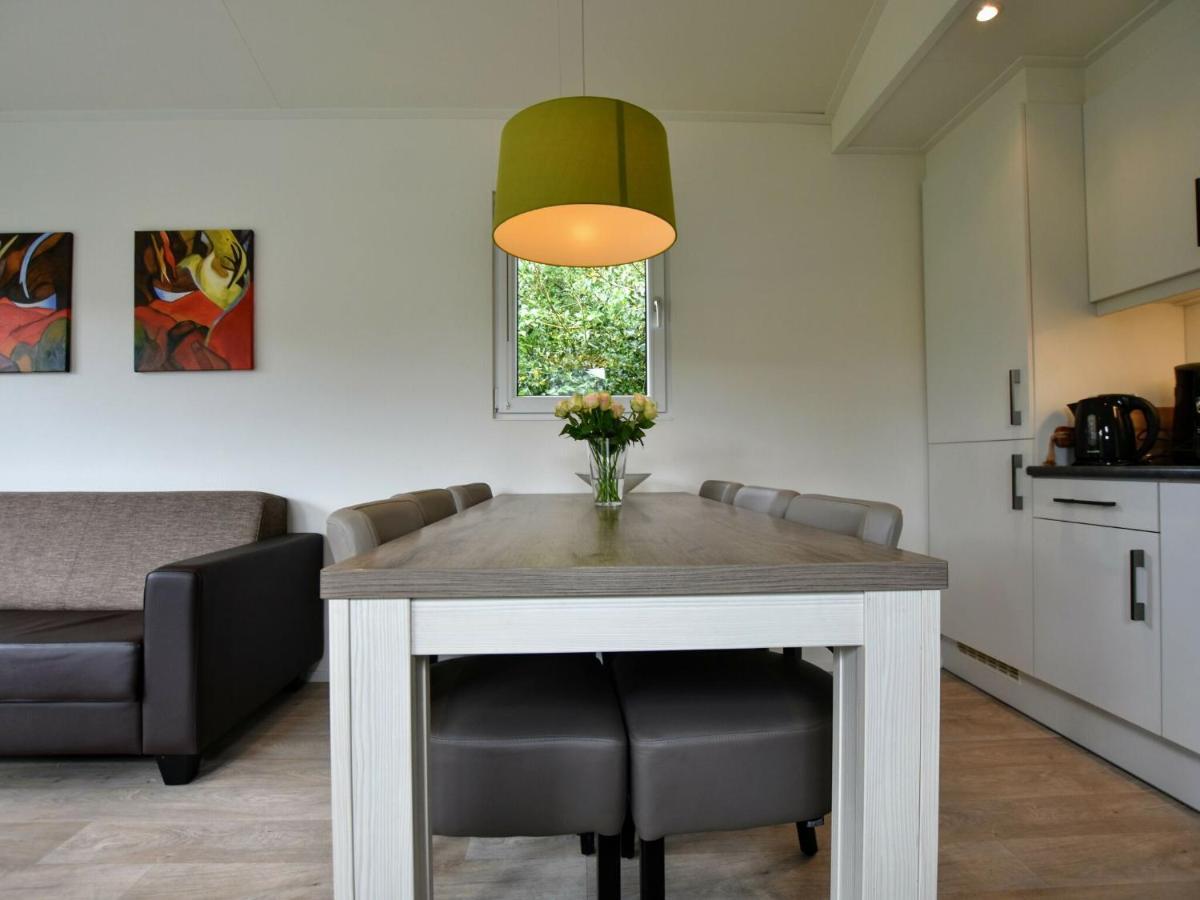 Spacious Chalet In Wolfheze With Garden Bagian luar foto