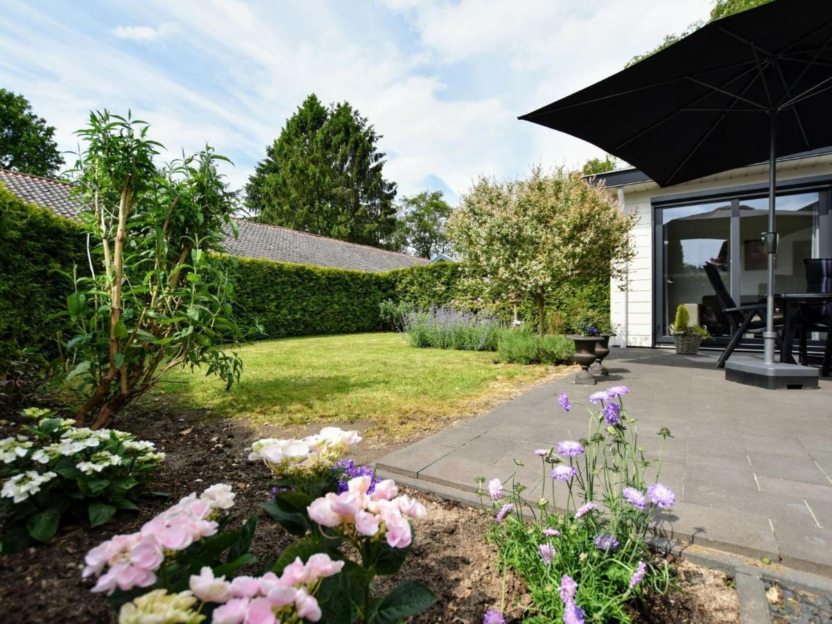 Spacious Chalet In Wolfheze With Garden Bagian luar foto
