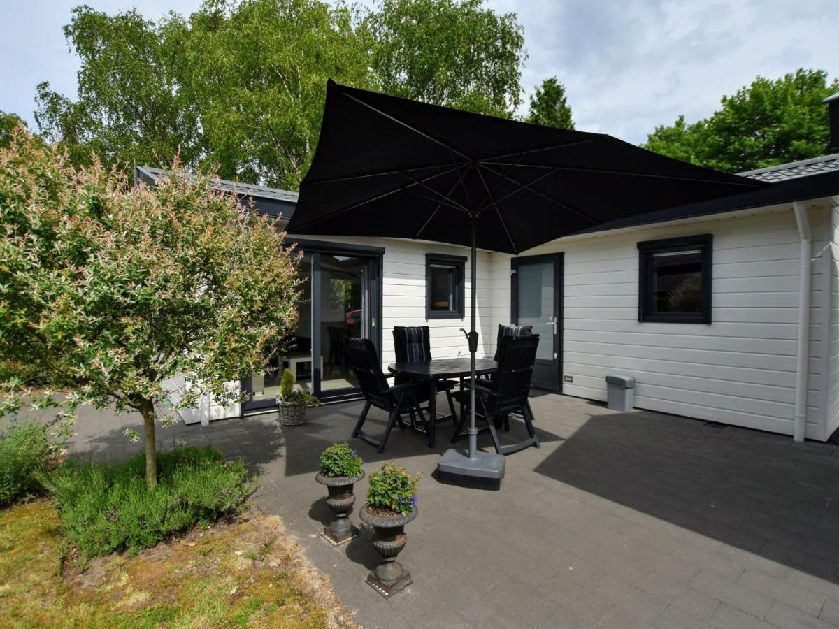 Spacious Chalet In Wolfheze With Garden Bagian luar foto