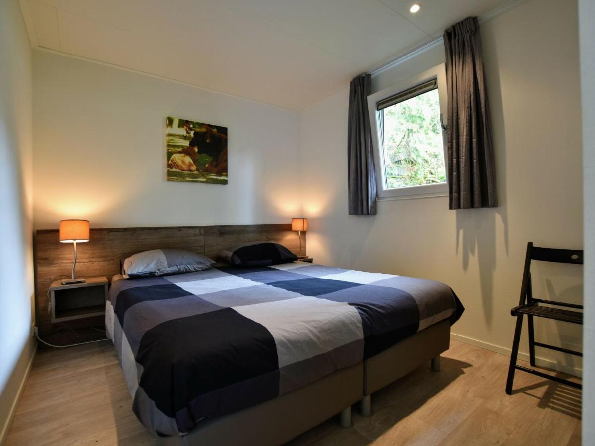 Spacious Chalet In Wolfheze With Garden Bagian luar foto